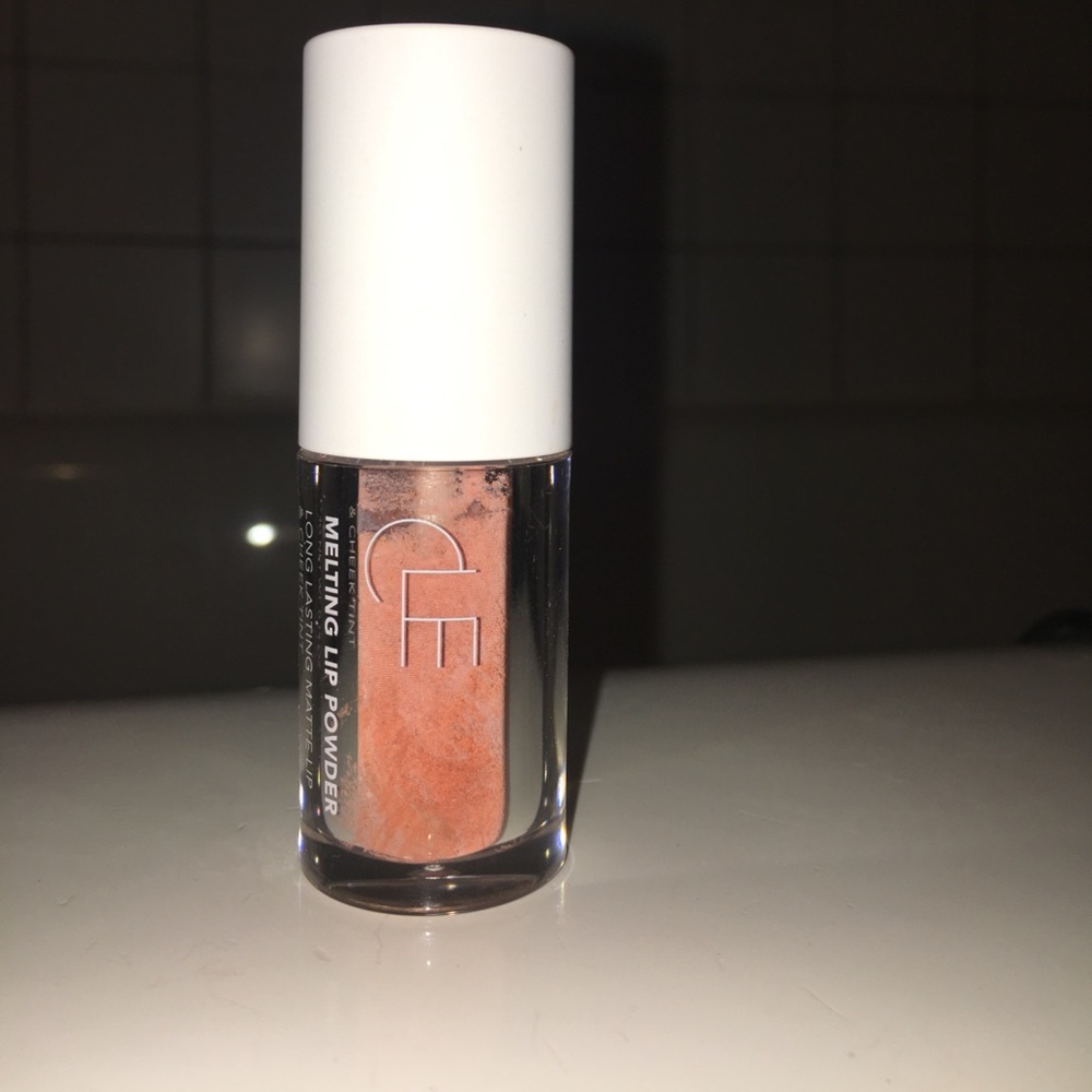 CLE Melting Lip powder *Anthropology*