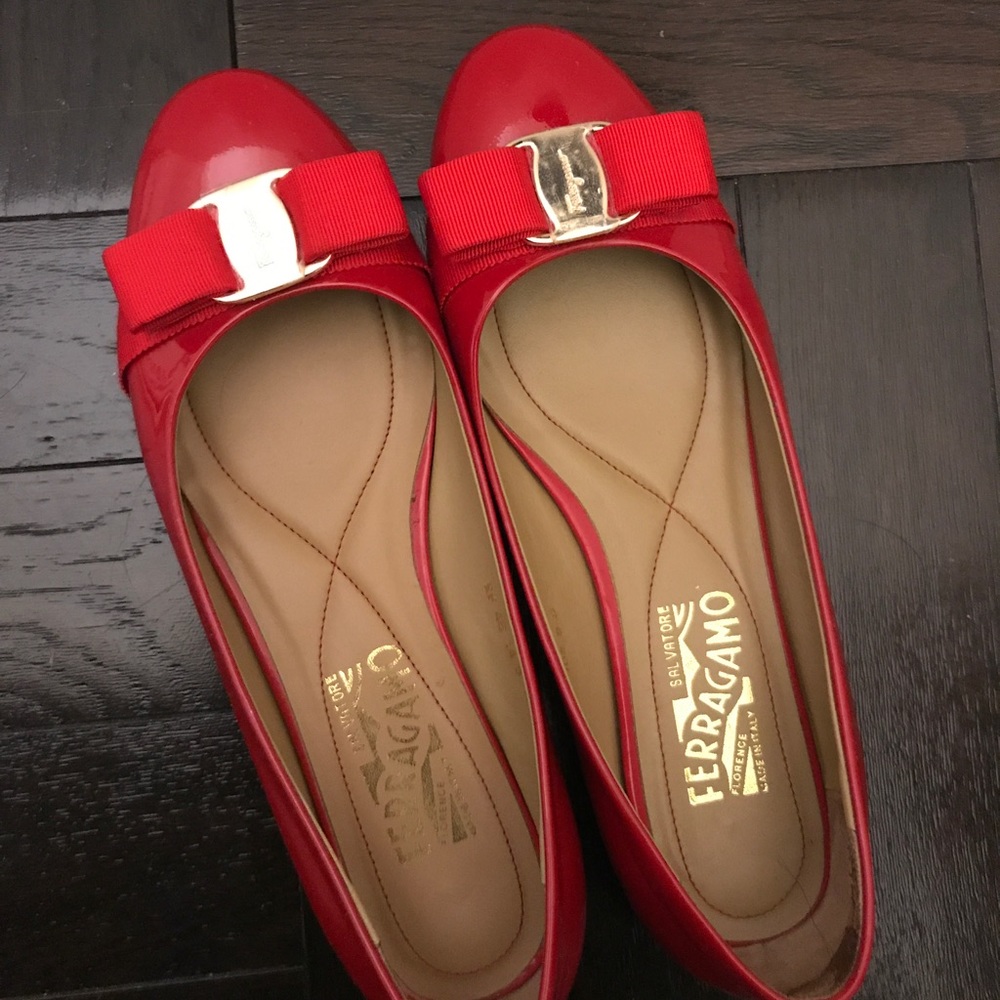 Great condition Salvatore-Ferragamo flat!