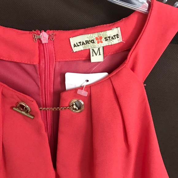 ✨✨BRAND NEW✨✨TAG STILL ON✨✨ - Picture 2 of 3