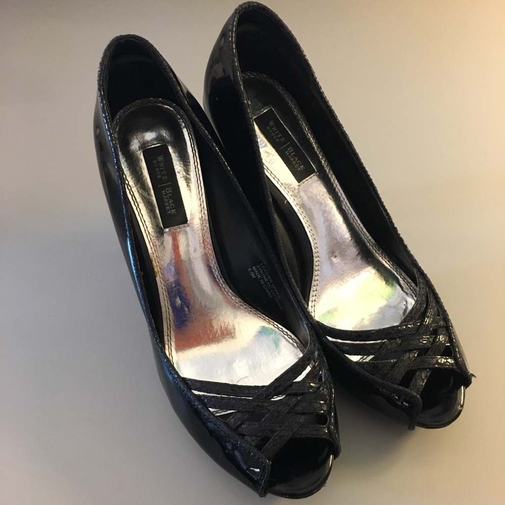 White House Black Market pumps