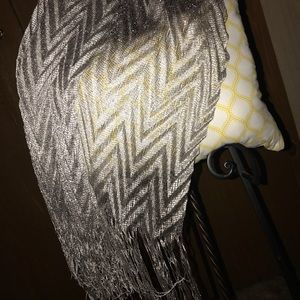 BEAUTIFUL THICK SILKY SCARF