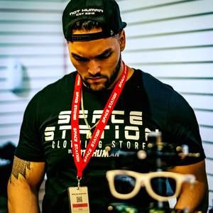 Meet your Posher, Cory