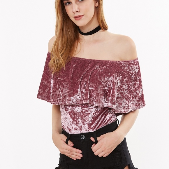 Last one!!Crushed velvet off the shoulder bodysuit - Picture 2 of 2
