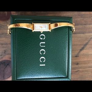 Vintage Gucci Watch - Gold Female