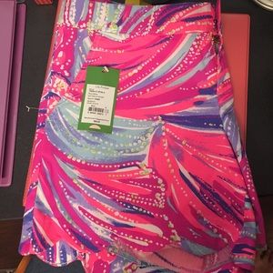 Lilly Pulitzer buttercup shorts oh my guava Size 4