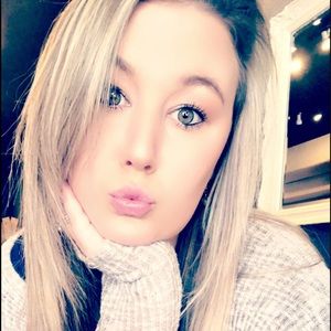 Meet your Posher, Krissi