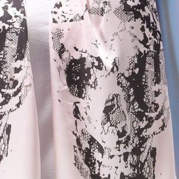 Rock & Republic White Tank Top and Skcull Scarf - Picture 3 of 3