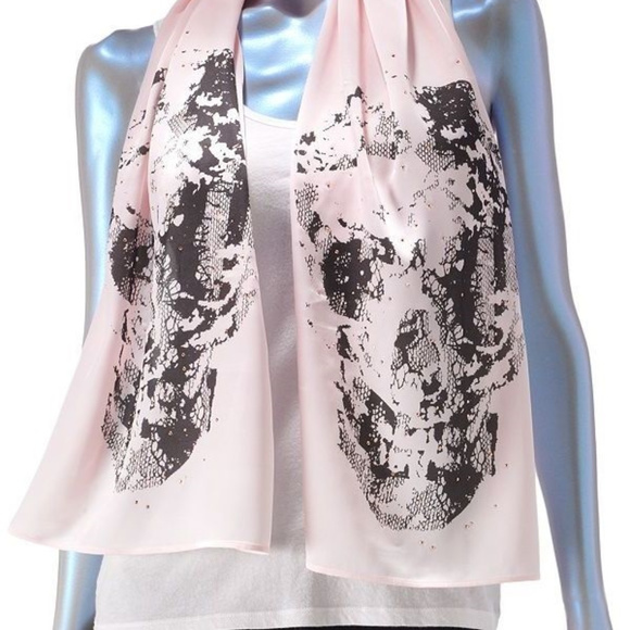 Rock & Republic Tops - Rock & Republic White Tank Top and Skcull Scarf