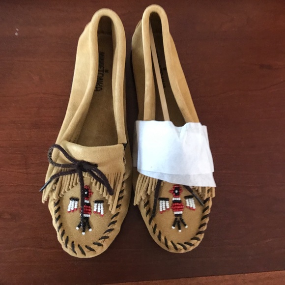 NEVER WORN! Minnetonka Moccasins - Picture 3 of 5