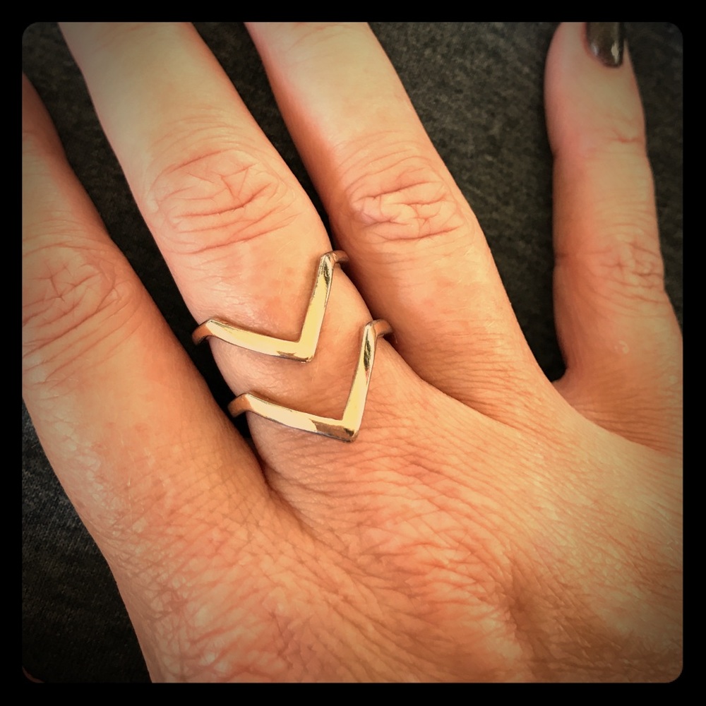 ~chevron~ gold open design chevron ring size 8