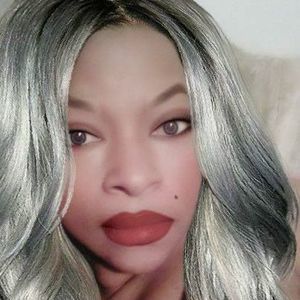 Meet your Posher, Veronica