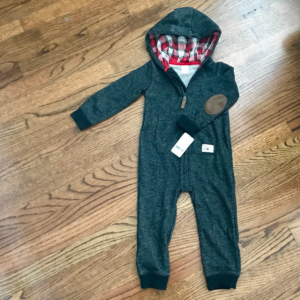 Carters fall/winter gray hooded onesie with pocket