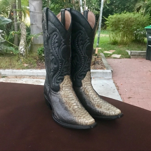 Real Python 🐍 Radical Boot Co. Boots only tried on ❤️ - Picture 5 of 9