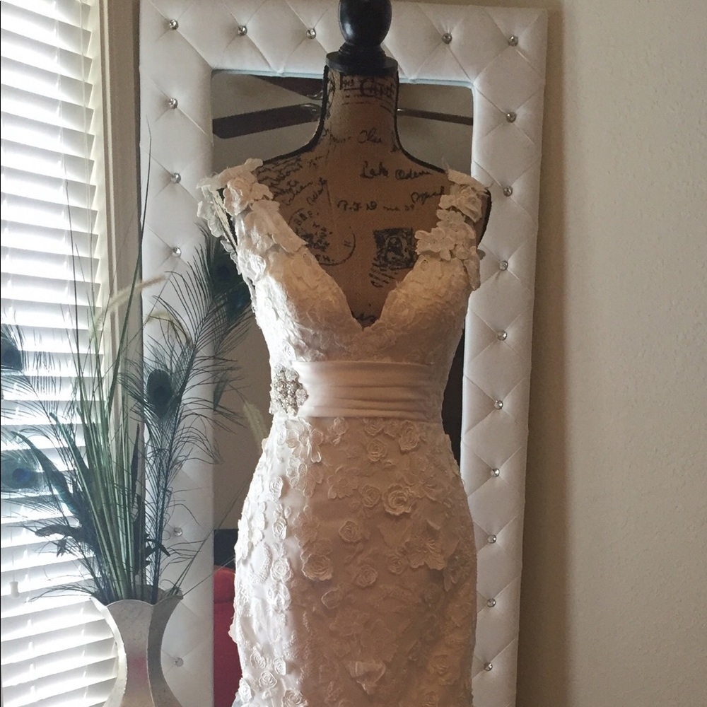 Allure 8751 Designer wedding dress