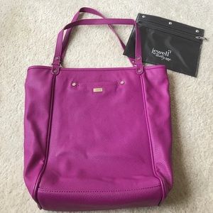 Thirty One Daring Abbey with additional zip pocket