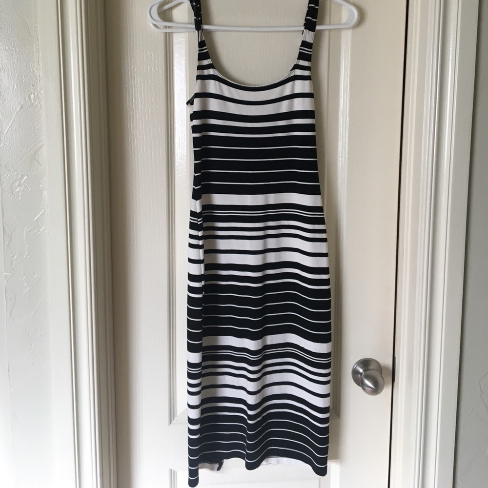 MIDI black and white stripped bodycon dress.