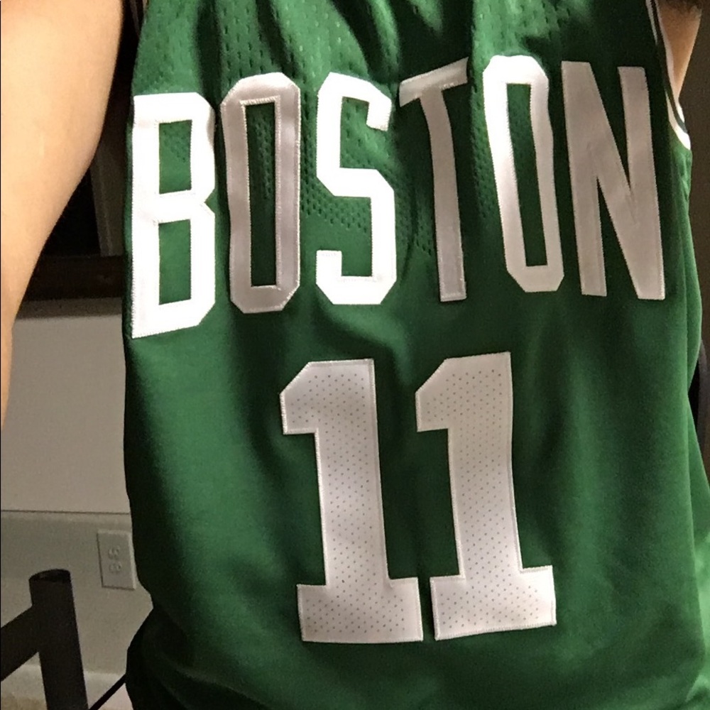 Kyrie Irving jersey