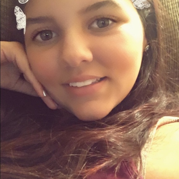 Meet your Posher, Aspen - Picture 2 of 8