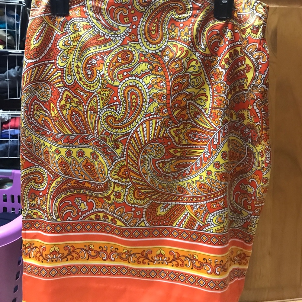 Vince camuto skirt set