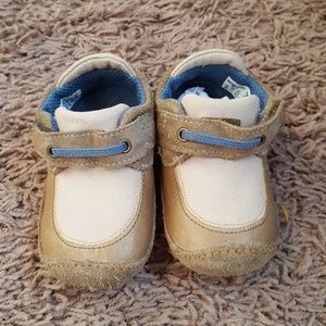 Super cute stride rite baby shoes