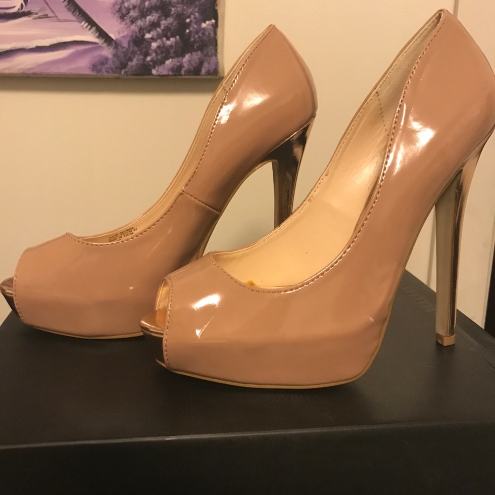 🔥New in boxJust Fab Nude peep Toe Stiletto Heels!