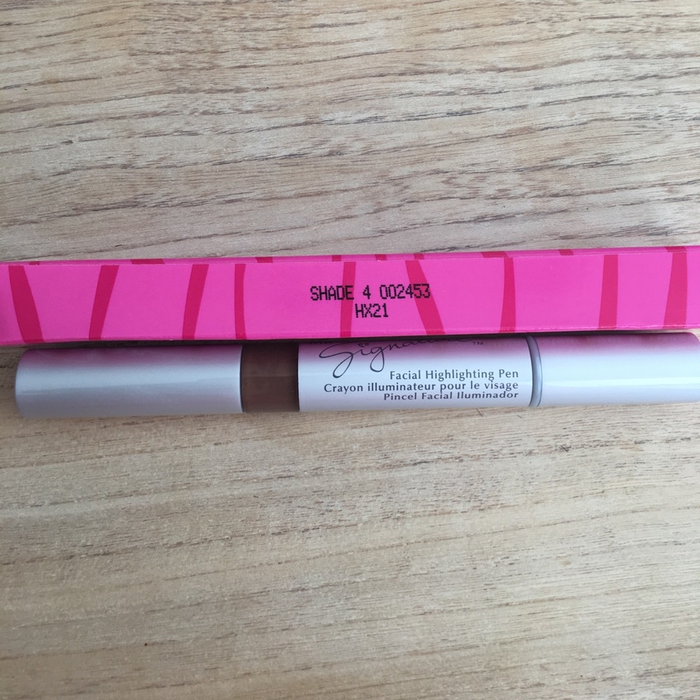 NIB Mary Kay Facial Highlighting Pen Shade 4