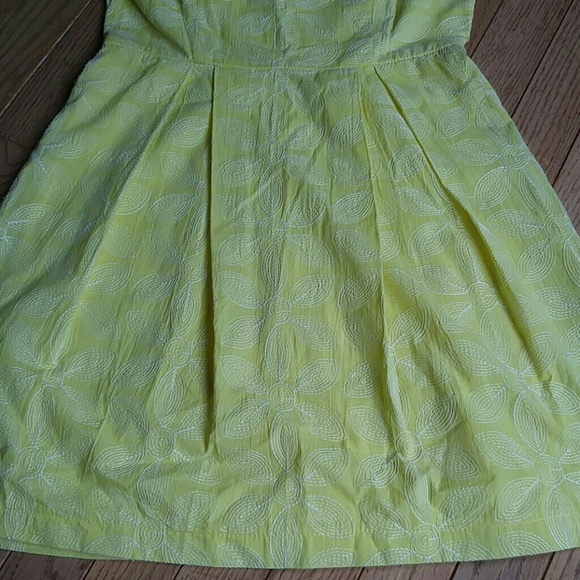 ♦3 for $15 Citrine Yellow Embroidered Flower Dress - Picture 3 of 8