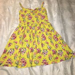 New Aeropostale yellow floral dress
