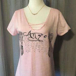 🌸Sexy “Angel” tee, NWOT💕FREE w/bundle of 3+