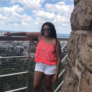 Meet your Posher, Amari