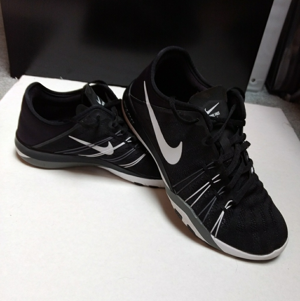 Nike Free TR 6