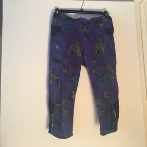 Athelta crop printed workout pants