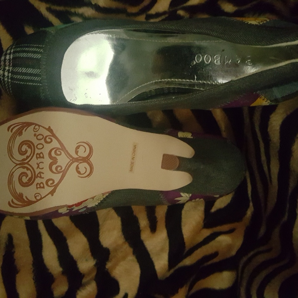 heels - Picture 2 of 2