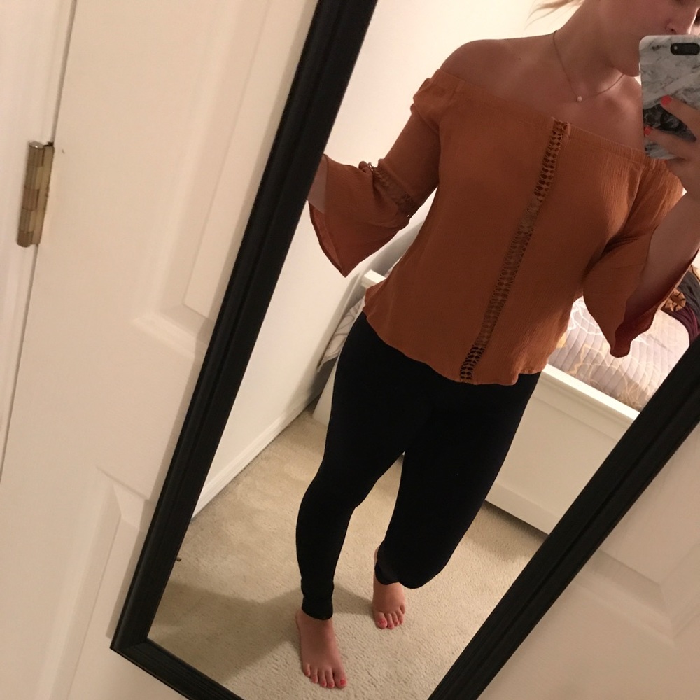 Shoulder shirt