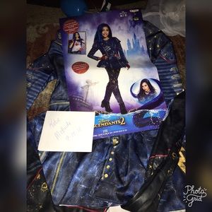 Descendants 2: Deluxe Evie Costume
