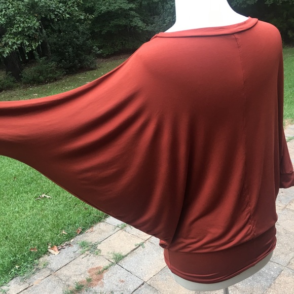 Relaxed fit rust colored top - Picture 4 of 6