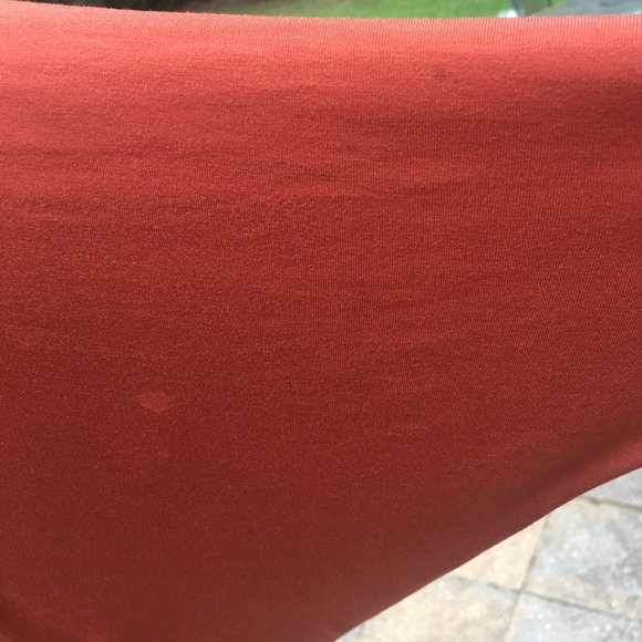 Relaxed fit rust colored top - Picture 5 of 6