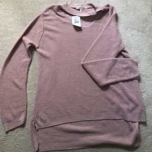 Super cute cut our neck, high low light sweater!