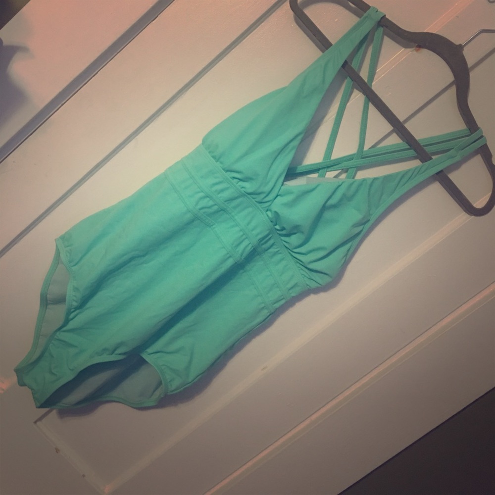 Athena one piece size 16