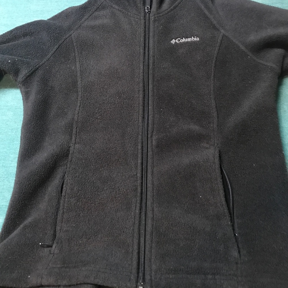 black long sleeved hooded Columbia jacket