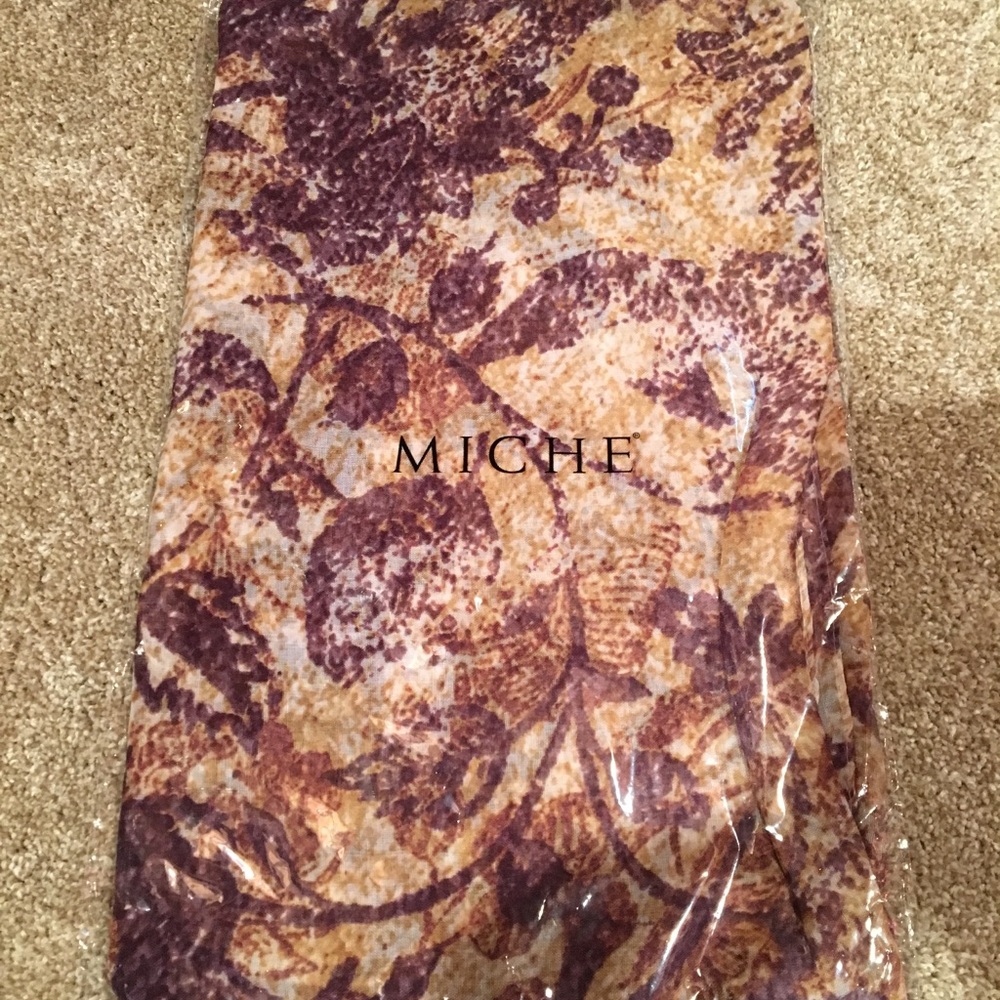 MICHE Scarf