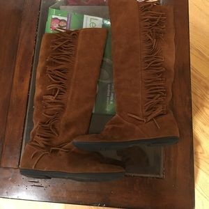 Women's size 9 fringe boots
