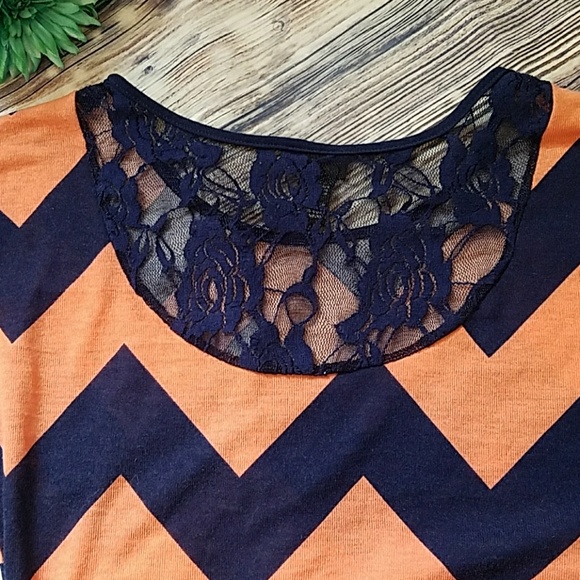 Beautiful dress too casual top. - Picture 3 of 6