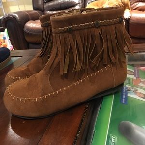 Size 7.5 ankle moccasins