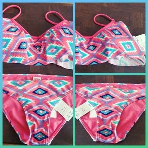 👙Cute Hollister bikini w/tags still attached 👙