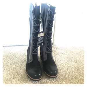 Size 8 Cate the Great Sore Boots