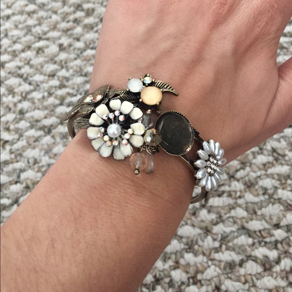 Bracelet in vintage style