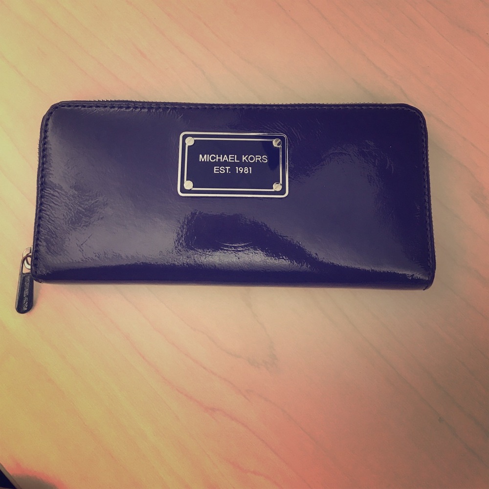 No longer use the wallet.