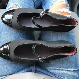 100% percent authentic Chanel shoes. 100% percent authentic Chanel shoes.