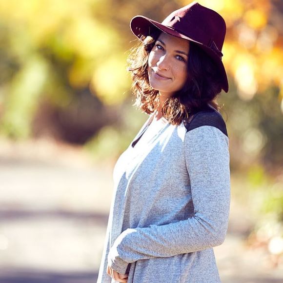 Meet your Posher, Irene - Picture 1 of 1